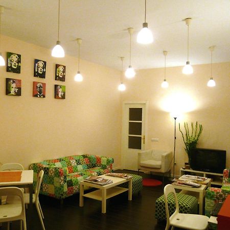 Hostal Goyal Pizarro Madrid Exteriér fotografie