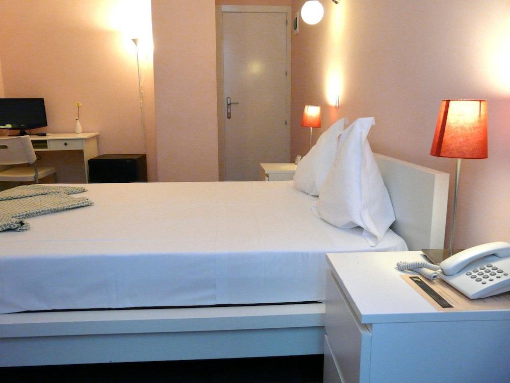 Hostal Goyal Pizarro Madrid Exteriér fotografie